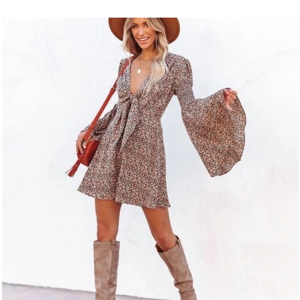 Vici Arcadian Bell Sleeve Floral Boho Chic Mini Dress Lined Small